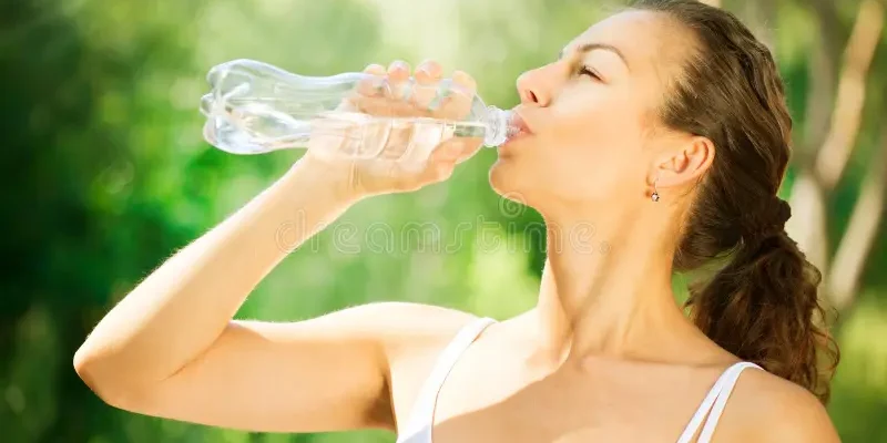 Stay Hydrated While Sunbathing: Vital Tips For A Safe And Enjoyable Summer